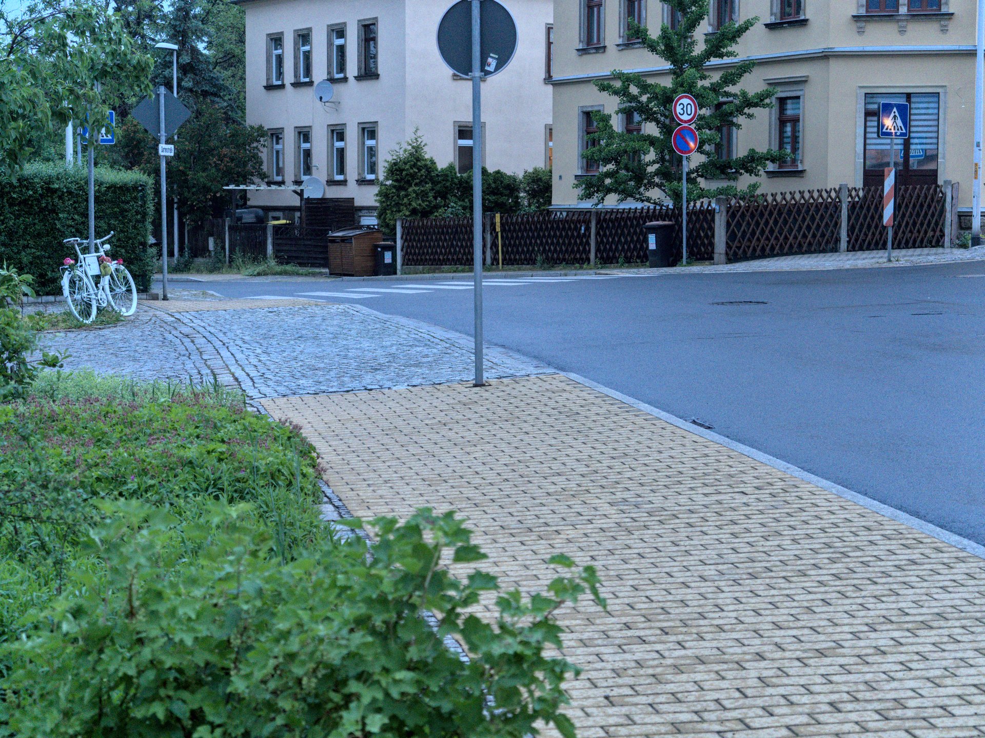 Kreuzungsbereich Gartenstraße/Hauptstraße mit Ghostbike #15